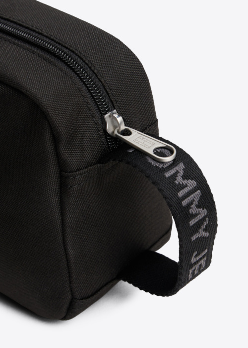 Косметичка Ess Daily Tommy Jeans