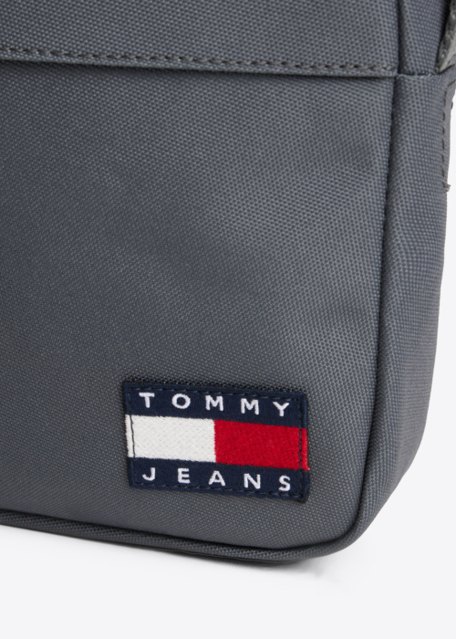 Сумка Ess Daily Tommy Jeans