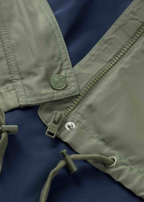 Весенне-осенняя куртка Tommy Jeans