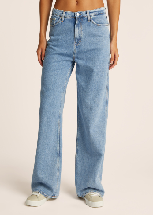 Джинсы Tommy Jeans