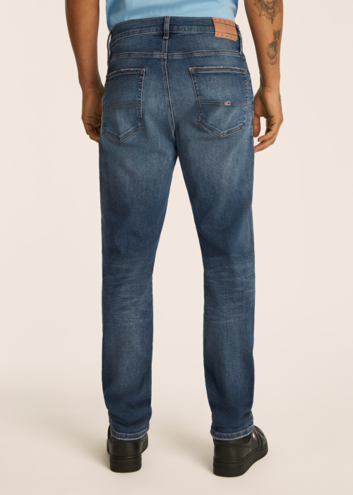 Джинсы Tommy Jeans