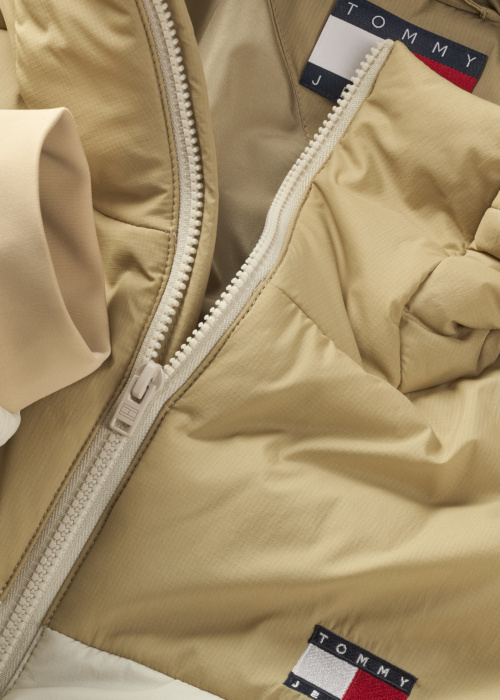 Весенне-осенняя куртка Tommy Jeans