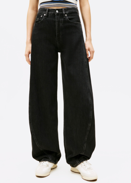 Джинсы Tommy Jeans