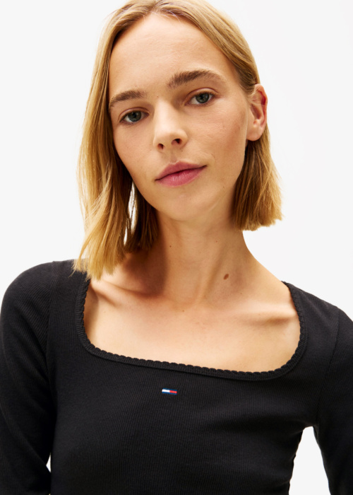 Футболка Tommy Jeans