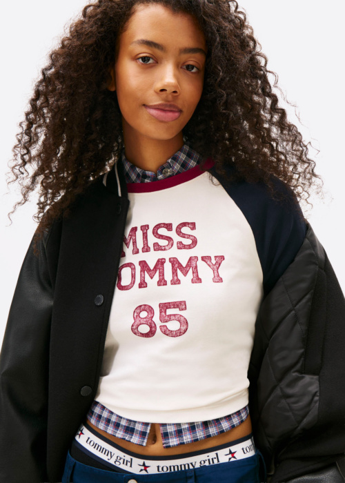 Весенне-осенняя куртка Tommy Jeans