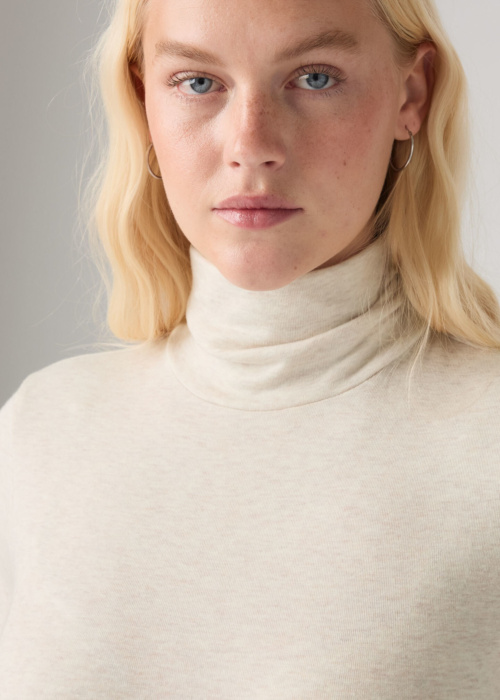 Levi's pluus Sheer Layering Turtleneck