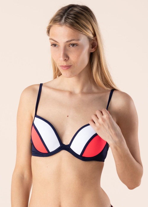 Lauma bikiinirinnahoidja Curacao