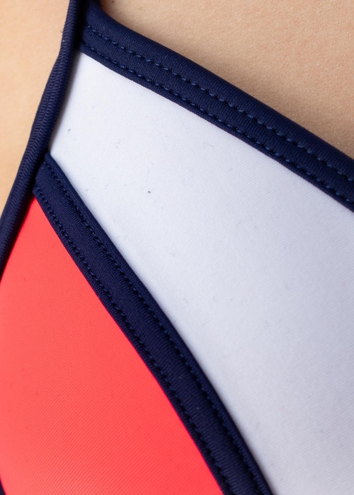 Lauma bikiinirinnahoidja Curacao