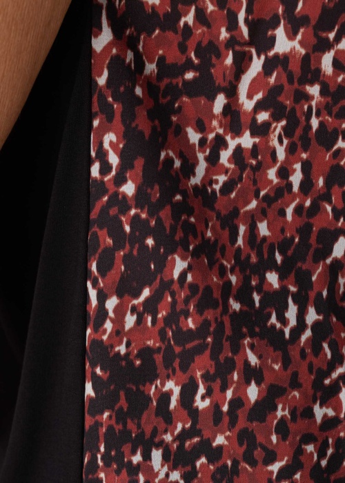 b.young pluus Panya Leo