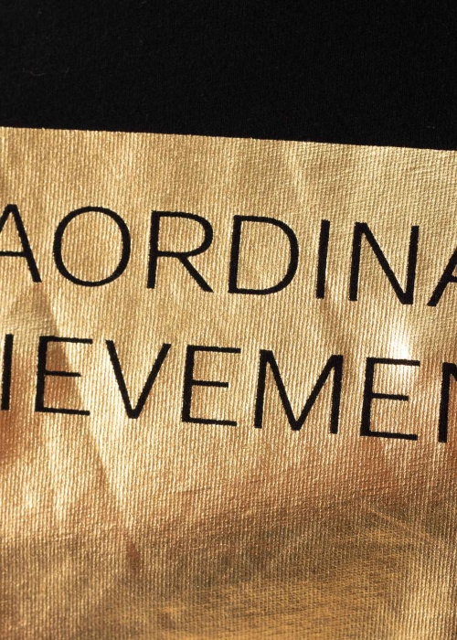 Only pikkade varrukatega T-särk