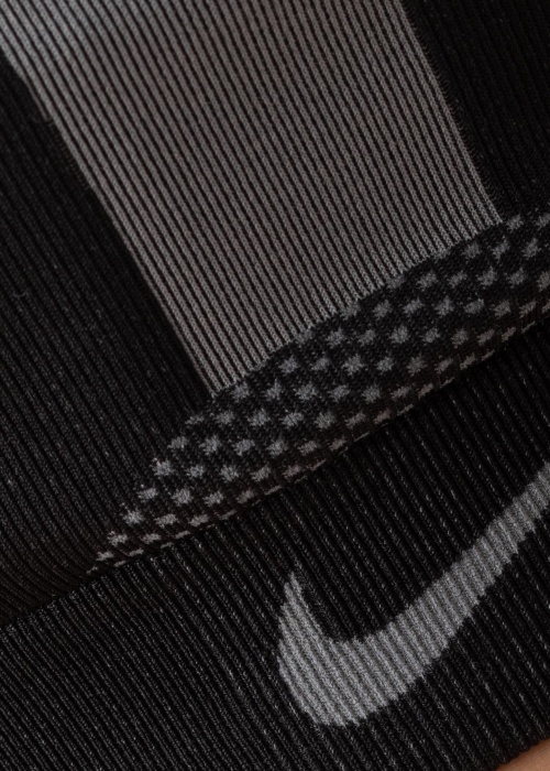 Спортивный бюстгальтер Nike