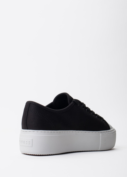 Guess tennised Joezi3