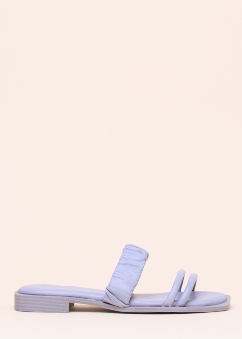 Tamaris nahast kingad