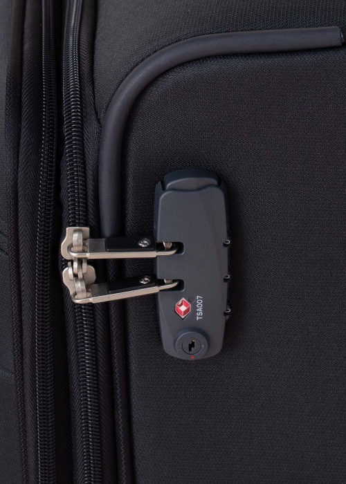 Чемодан размер M Base Boost Samsonite