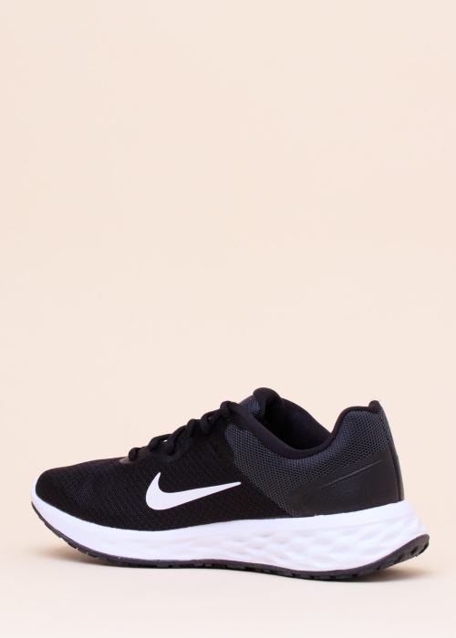 Беговые кроссовки Revolution 6 Nn Nike