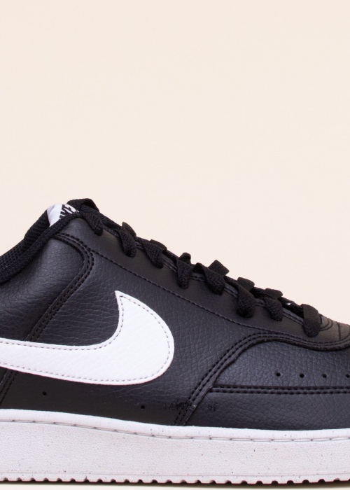 Nike tennised Court Vision