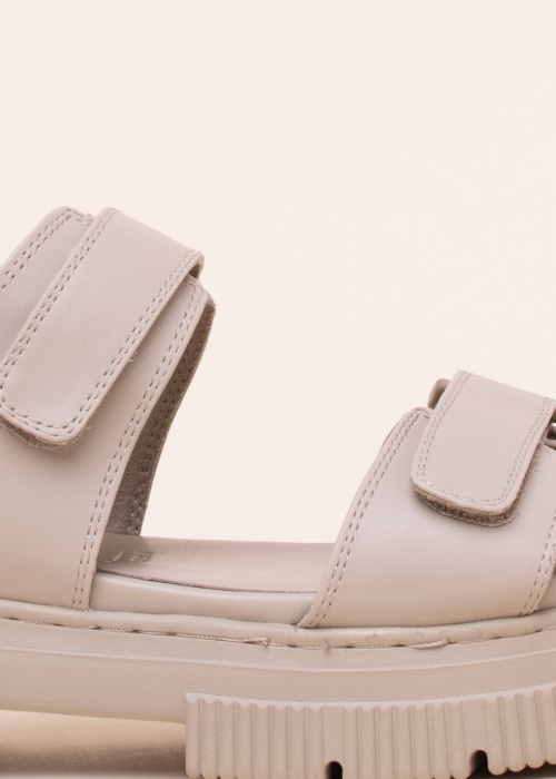 Tamaris lahtised kingad