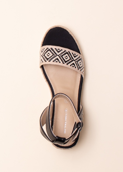 Tom Tailor lahtised kingad