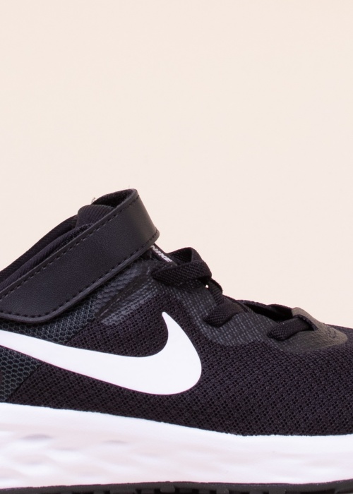 Беговые кроссовки Revolution 6 Nn Nike