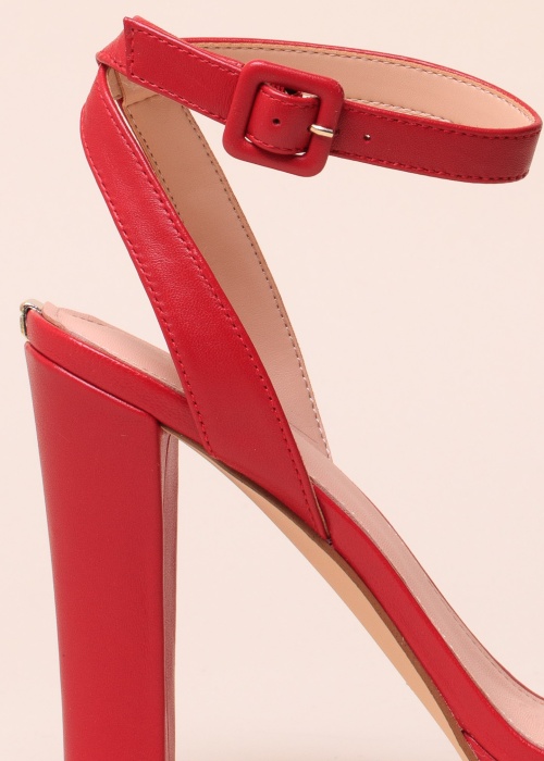 Guess nahast kingad Kalare