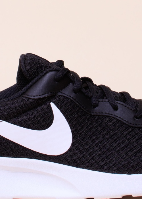 Кроссовки Tanjun Nike