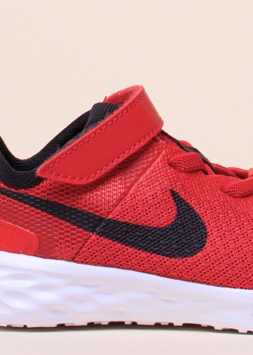 Беговые кроссовки Revolution 6 Nike