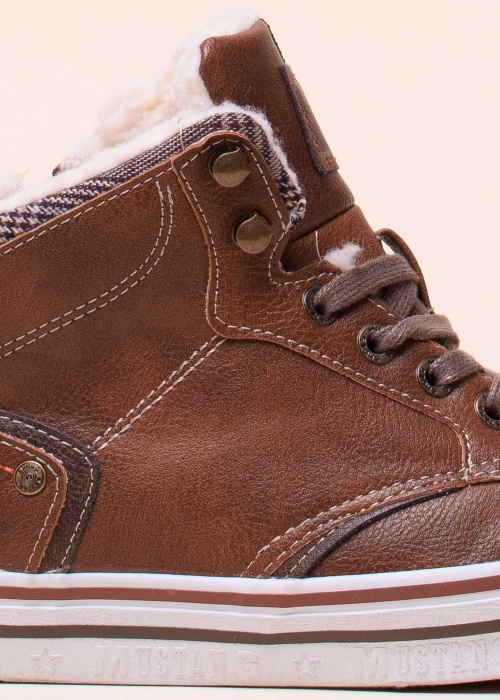 Тенниски Mustang