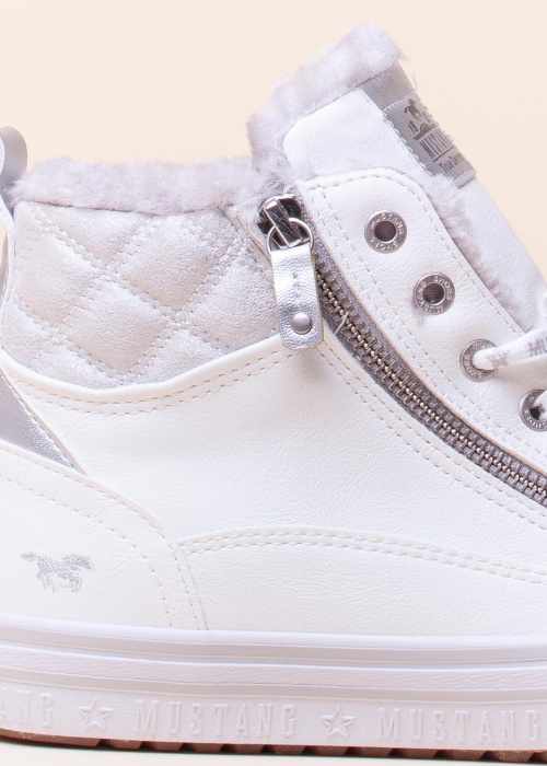 Тенниски Mustang