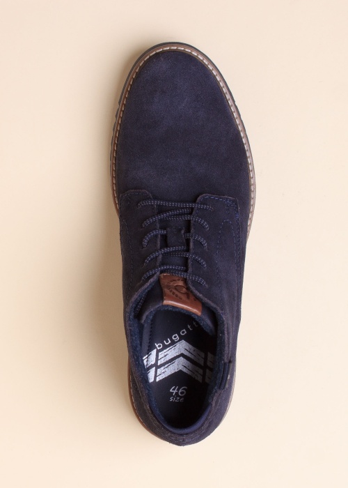 Bugatti poolsaapad Caj