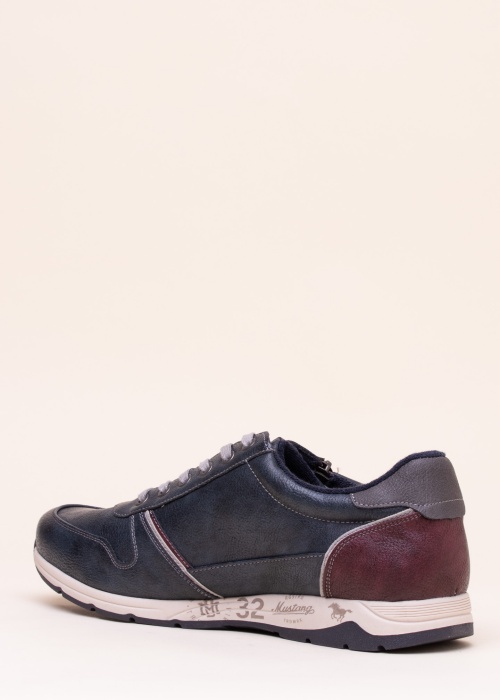 Mustang vabaajajalatsid