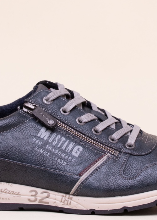 Mustang vabaajajalatsid