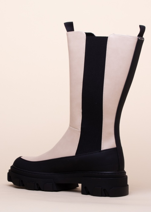 Only poolsaapad Tola 7