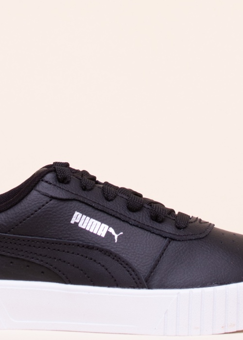 Puma tennised Carina
