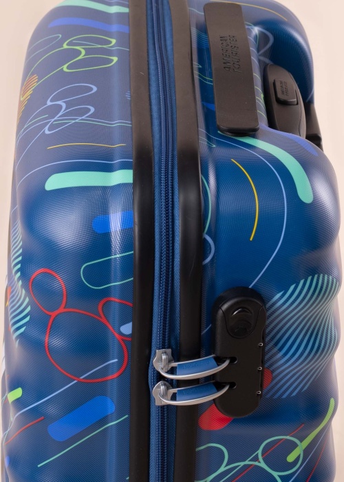 Чемодан размер S Wavebreaker Disney American Tourister