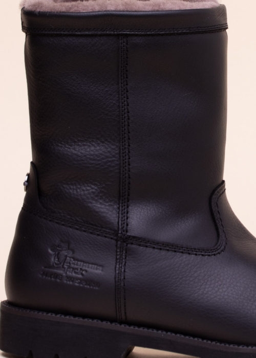 Panama Jack poolsaapad