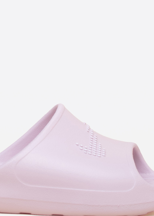 Nike basseiniplätud