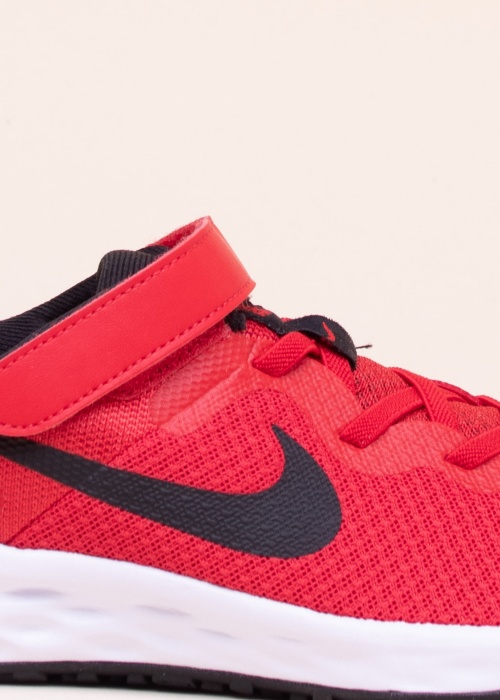 Беговые кроссовки Revolution 6 Nike