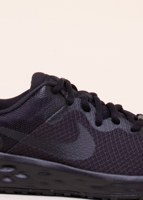 Беговые кроссовки Revolution 6 Nike