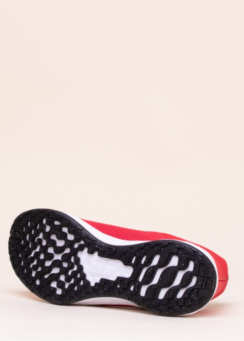 Беговые кроссовки Revolution 6 Nike