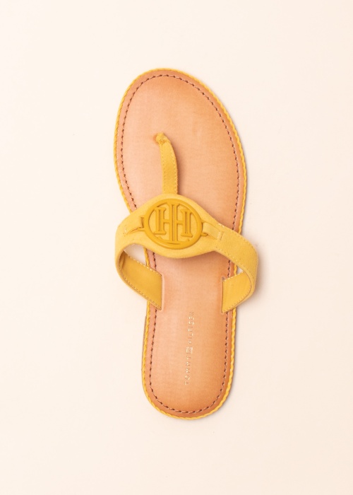 Tommy Hilfiger seemisnahast kingad