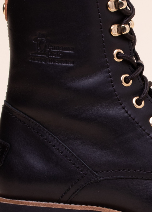 Panama Jack poolsaapad