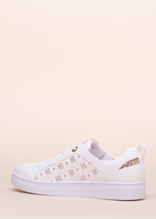 Bagatt tennised Elea