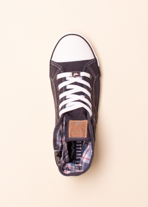 Тенниски Mustang