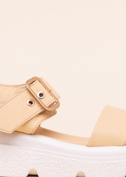 Molly Bessa lahtised kingad