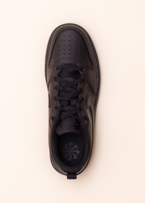 Nike tennised Court Borough