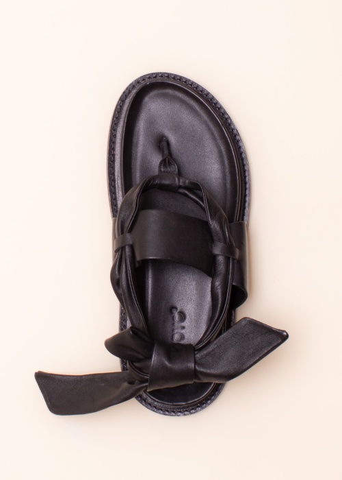 Inuovo nahast kingad