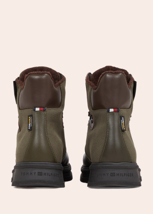 Tommy Hilfiger poolsaapad