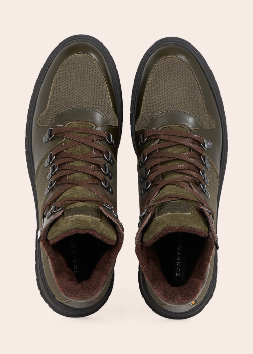 Tommy Hilfiger poolsaapad