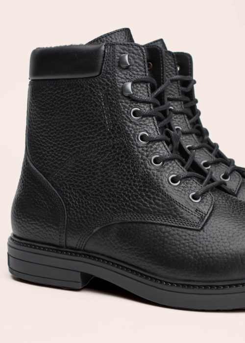 Tommy Hilfiger poolsaapad