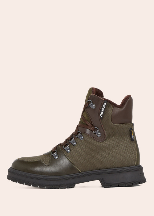 Tommy Hilfiger poolsaapad